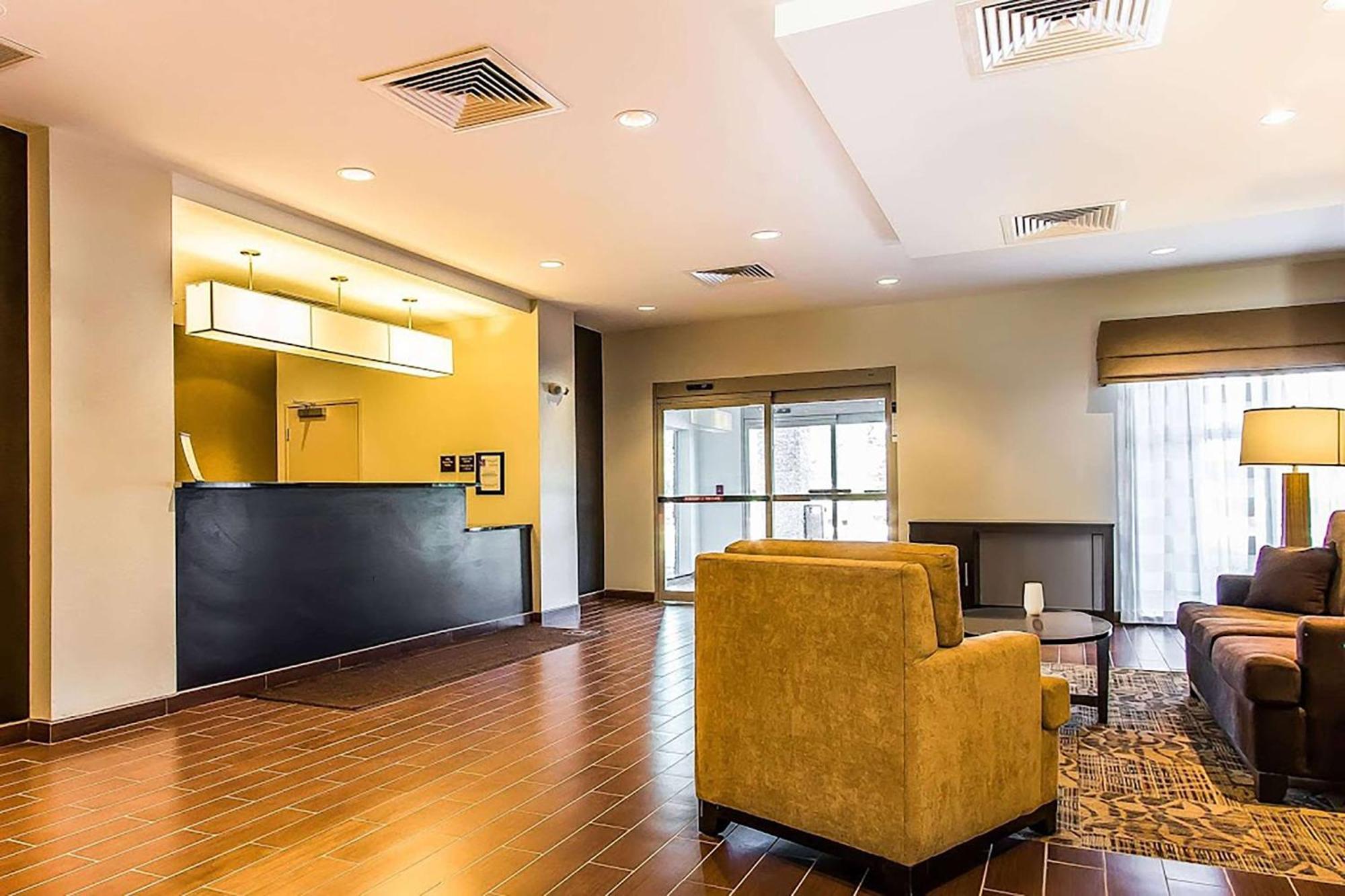 Wingate By Wyndham Jonesboro Hodge Hotel Buitenkant foto