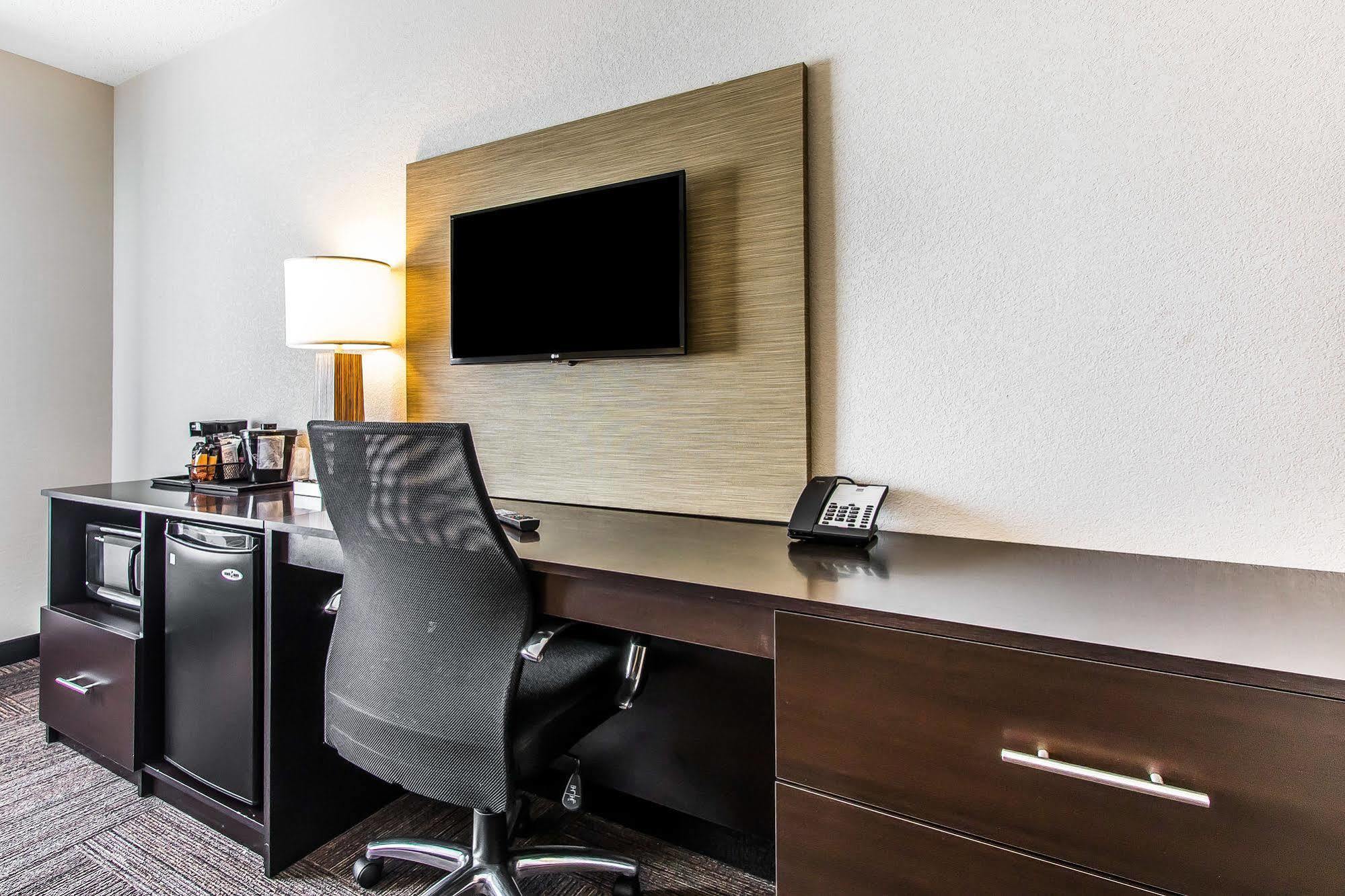 Wingate By Wyndham Jonesboro Hodge Hotel Buitenkant foto